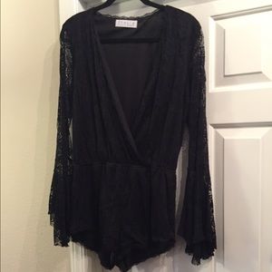 BLACK LACE ROMPER