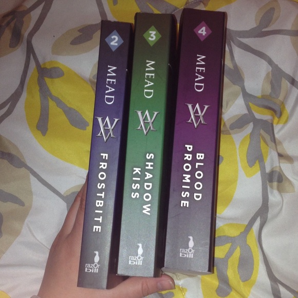Vampire Academy Book set