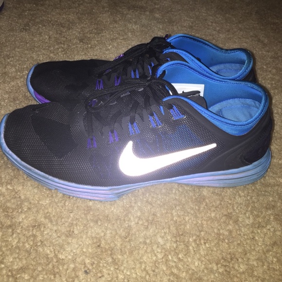 MUST GO Women's Nike hyperworkout