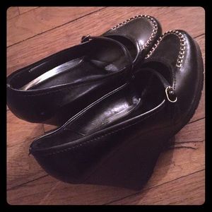 💯FLASH SALE‼️ Black wedges