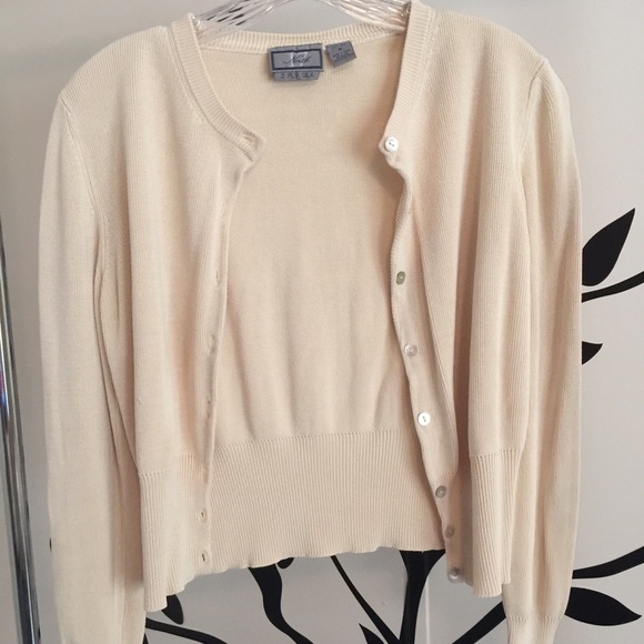 Tan cardigan - Picture 2 of 4