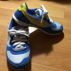 Nike Shoes size 6