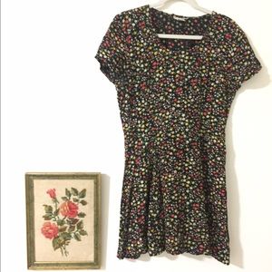 Floral tie back dress 🌷🌹🌸