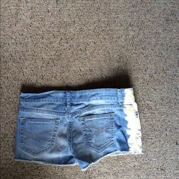 Aeropostale Pants - Aeropostale Jean shorts with faded sides! Aeropostale Pants - Aeropostale Jean shorts with faded sides!