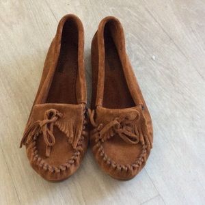 Chestnut Minnetonka moccasins