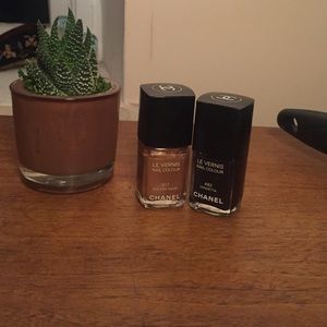 Barely used Chanel nail polish