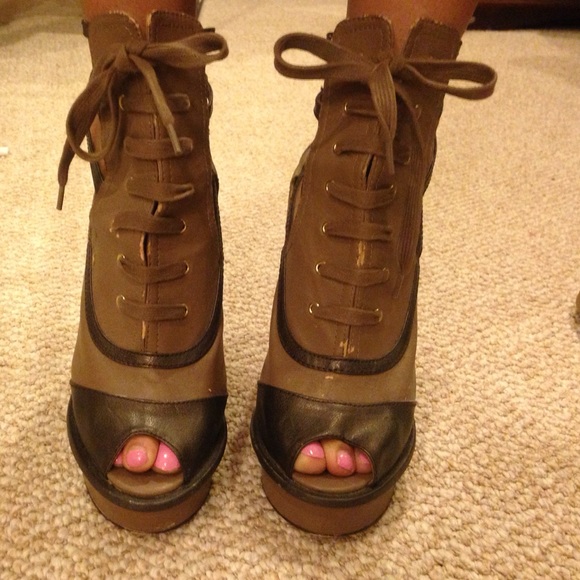 Steve Madden Platform Heel