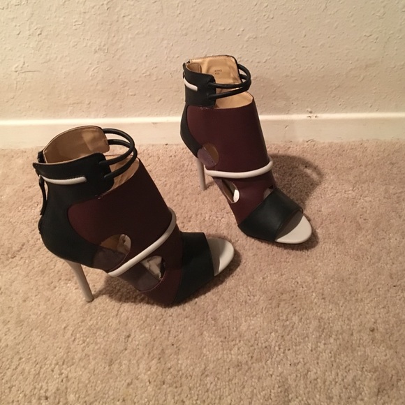 Never been worn Gwen stefani bootie