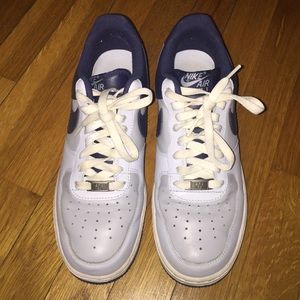 Lightly worn Nike sneakers