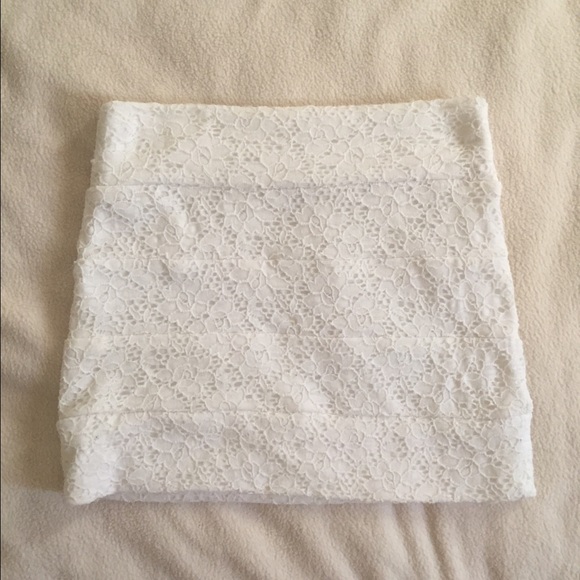 A'gaci white skirt - Picture 1 of 2
