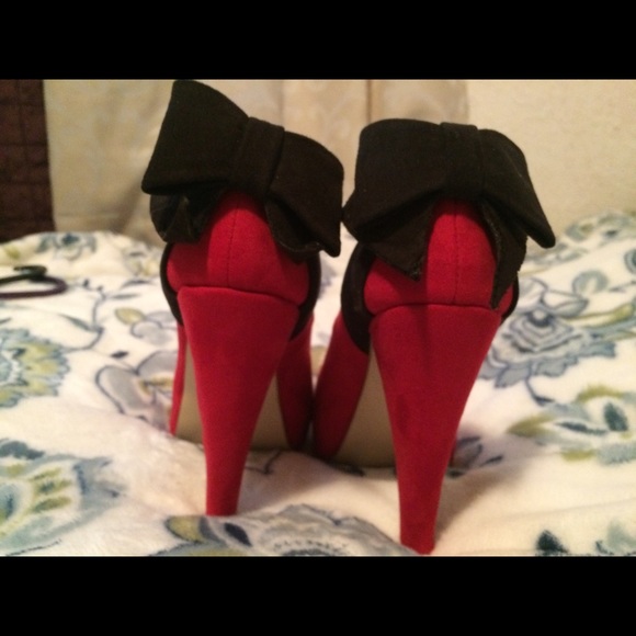 Pumps - Picture 3 of 3