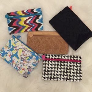 Ipsy clutches