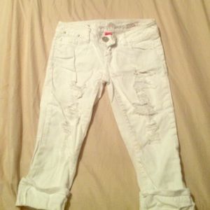White capris size 3