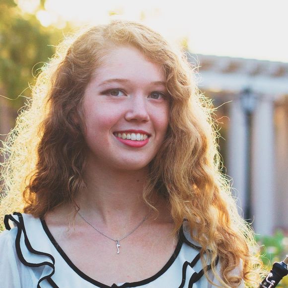 Meet your Posher, Phoebe