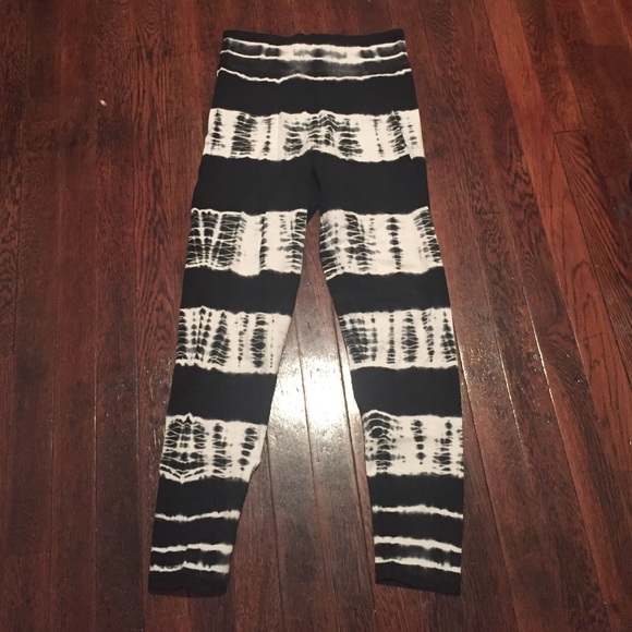 Luna luz tye dye leggings
