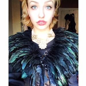 Meet your Posher, Chloé