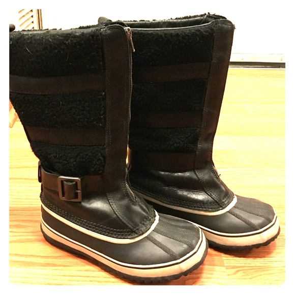 Bundle!!! Sorel boots and Loft dress!
