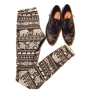 Urban Outfitters elephant leggings XS