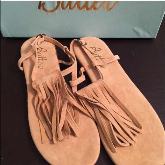 BUTTER Arlo Fringe Sandals - Picture 2 of 4