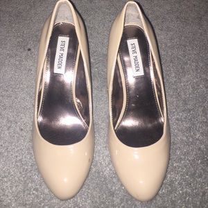 Very lightly worn Steve Madden heels