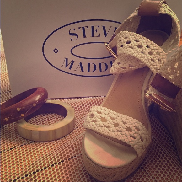 Steve Madden Wedge Crotche Sandals