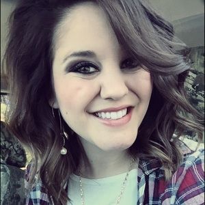 Meet your Posher, Alivia