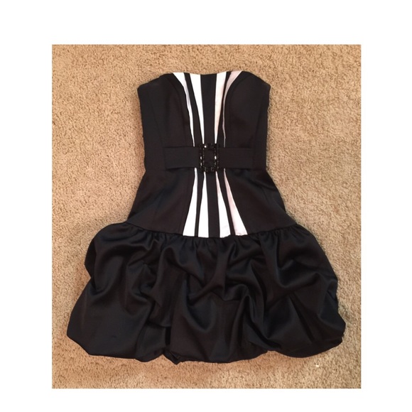 Gently Warned Black & White Cocktail Dress