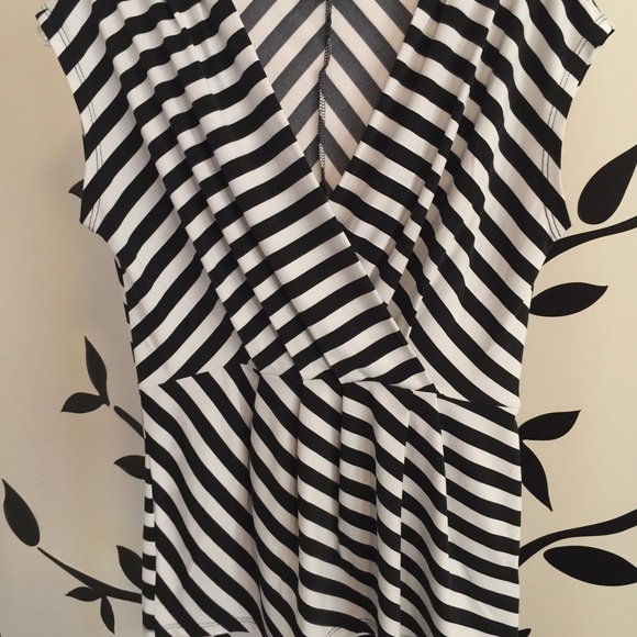 Dressy blouse - Picture 2 of 4