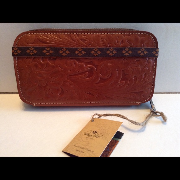 NWT Patricia Nash Italian Leather Oria Wallet