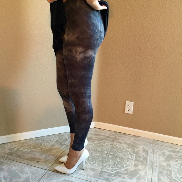 Grunge Leggings - Picture 3 of 4