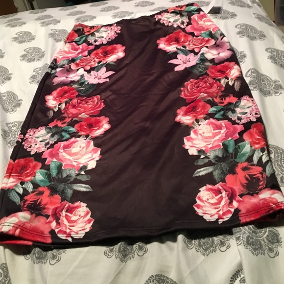 MIDI pencil skirt