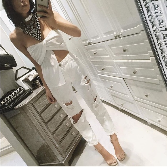 Zara Tops - 🎉NWT ZARA WHITE ASYMMETRICAL TOP🎉