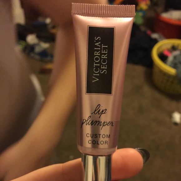 Victoria secret lip plumper