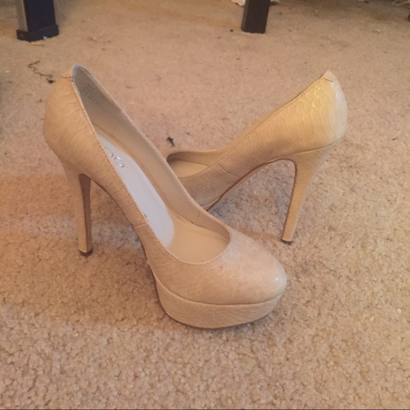 SOLD - Picture 4 of 4