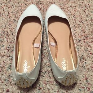 Pointed Flats with studs