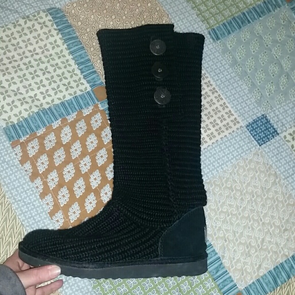 Size 8 Black Cardy Sweater Uggs