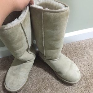 Gently used classic tall tan Uggs