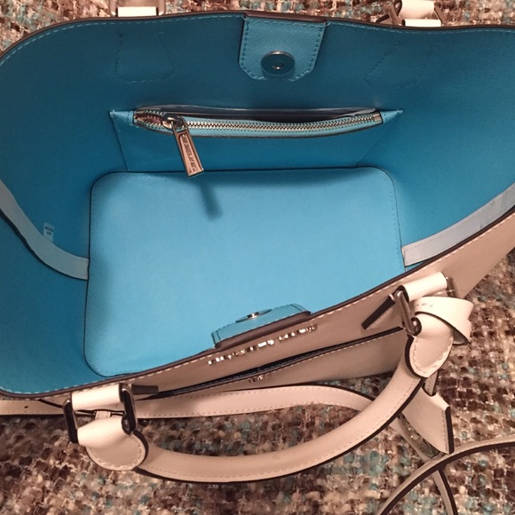 SOLD- Michael Kors Greenwich Satchel - Picture 2 of 4