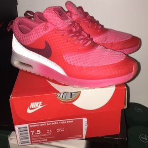 Red Air Max Thea