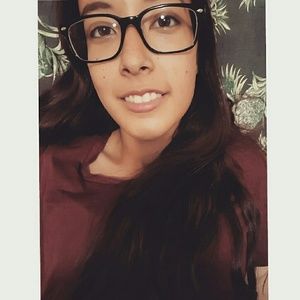 Meet your Posher, Kiana