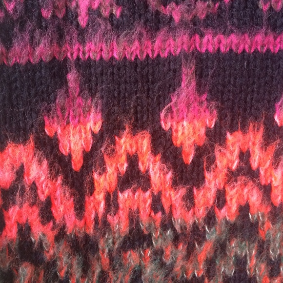 Urban Outfitters Unity Scarf - Picture 3 of 4