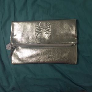 🌷HP🌷BRAND NEW Victoria's Secret Clutch