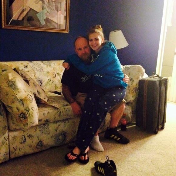 Meet your Posher, Alexis - Picture 2 of 4