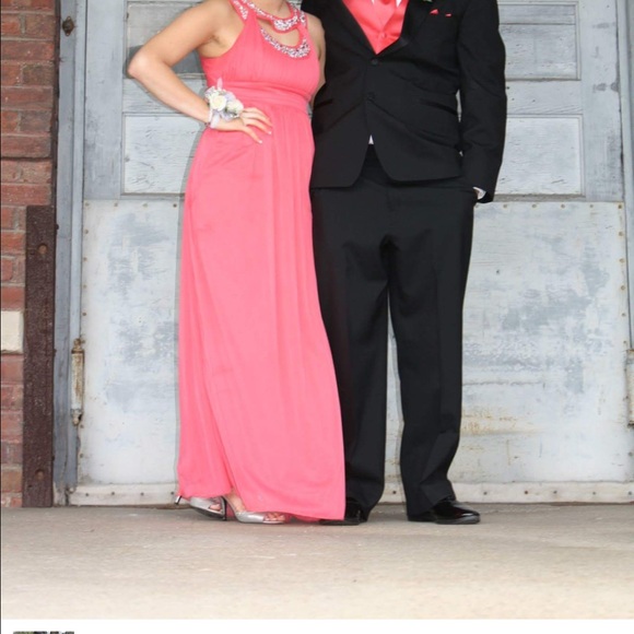 Prom dress - Picture 2 of 2
