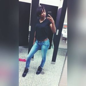 Meet your Posher, Jadaa