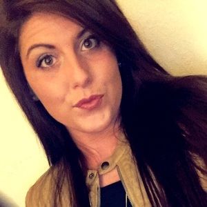 Meet your Posher, Mackenzie