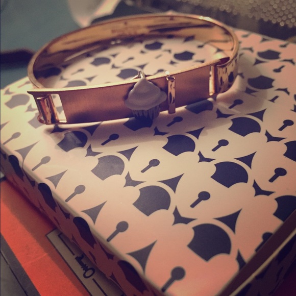 Ross Gold Bangle with Cupcake Key