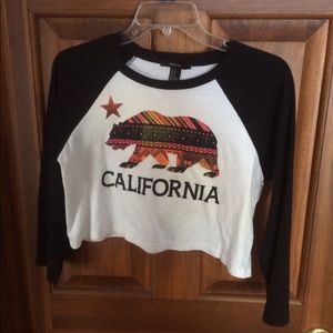 3/4 sleeve California crop top!
