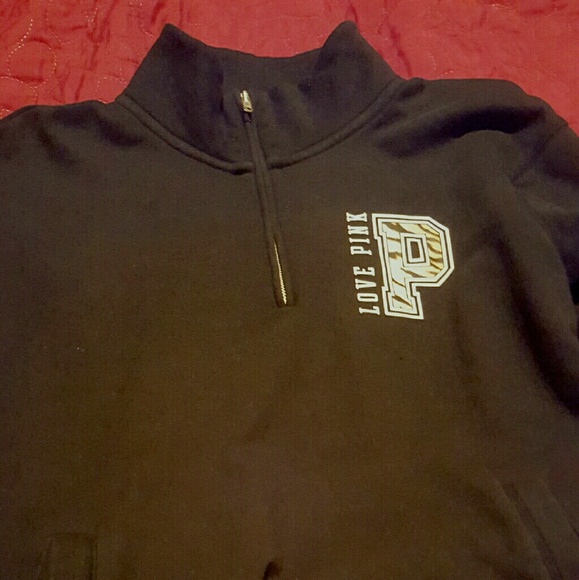 Pink Victoria Secret sweater - Picture 3 of 4