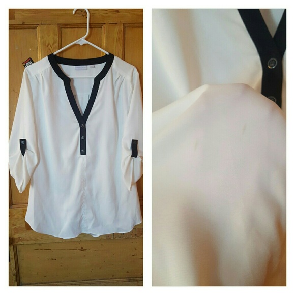 Cute blouse!